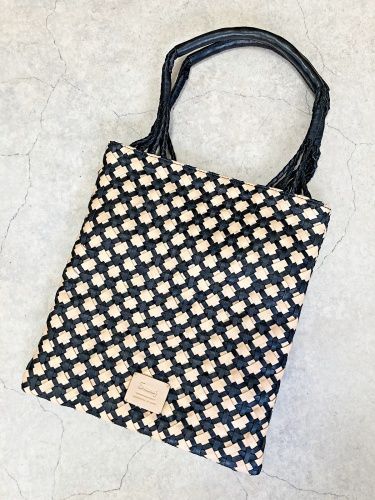 【Swaraj】手編みメッシュレザーTOTE(手編み)SHEEPレザー / BLACK(SWLE073200243)PZ