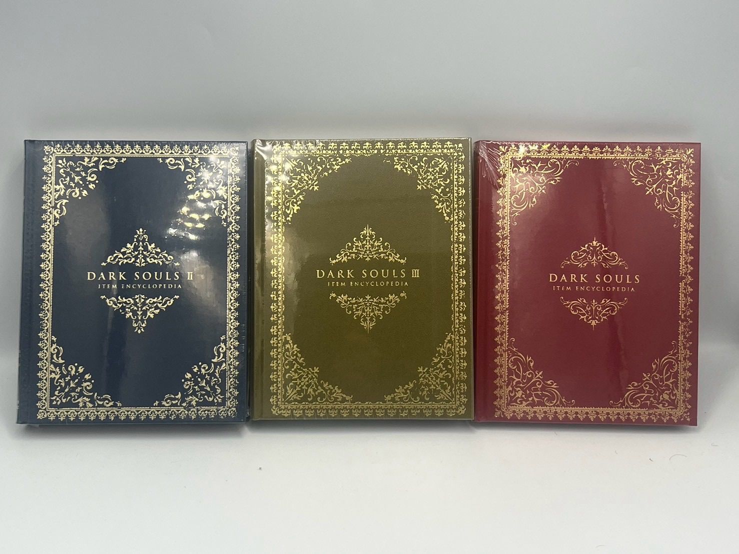 【埼玉発】57 DARK SOULS ITEM ENCYCLOPEDIA ⅠⅡⅢ 3冊セット 新品未使用