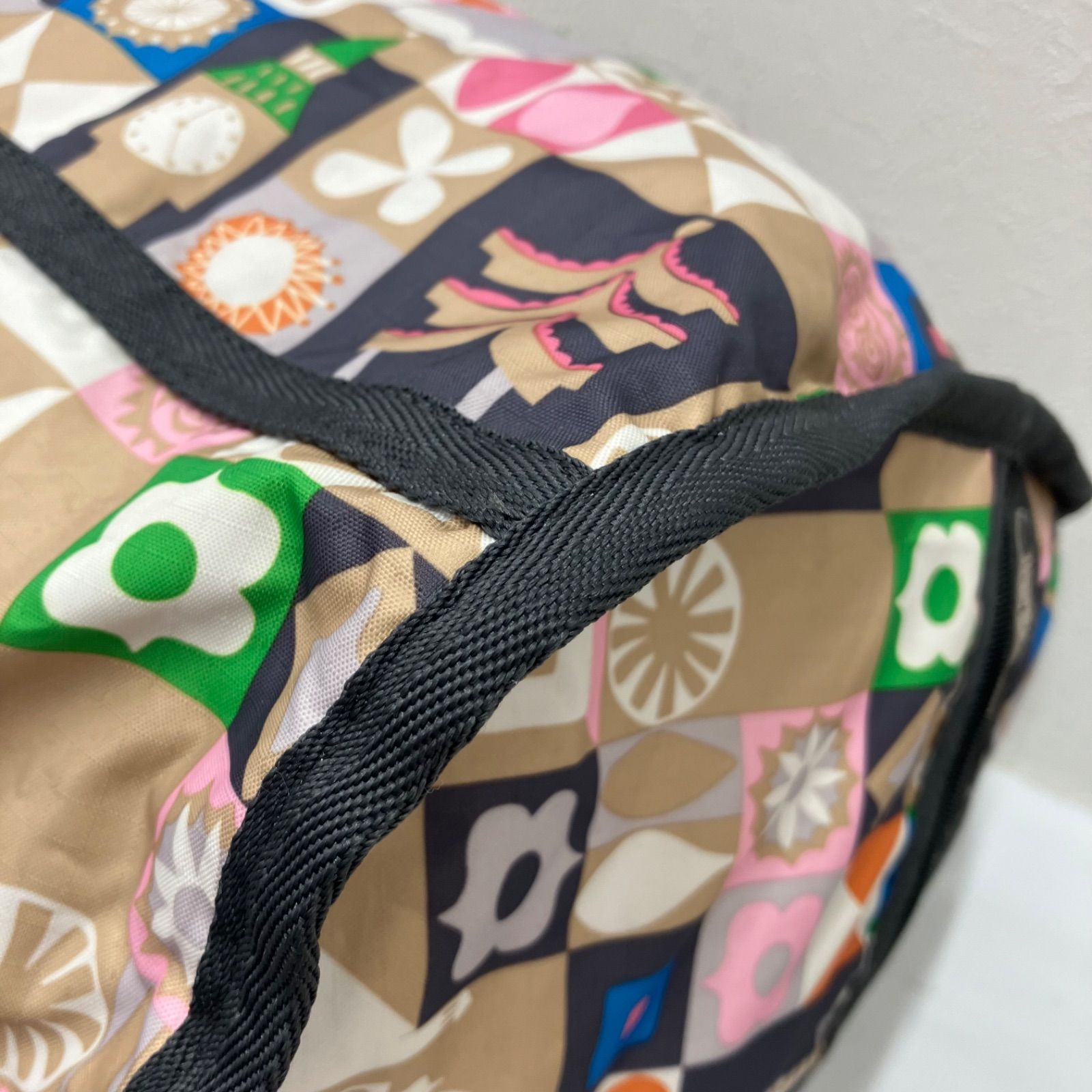 【未使用級】レスポ ラージウィークエンダー　ディズニー　イッツアスモールワールド 8057 LeSportsac レスポートサック ボストンバッグ 2way 旅行 大容量