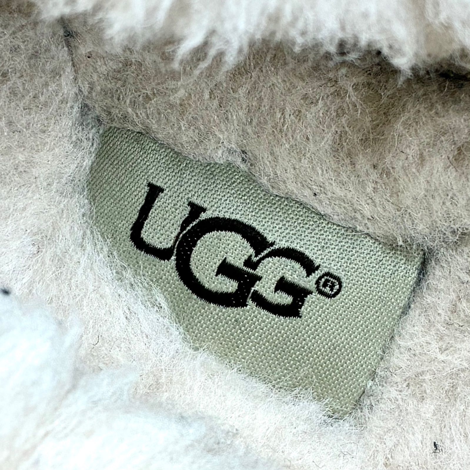 https://assets.mercari-shops-static.com/-/large/plain/2JWDnchFCtnKT2pbN6qcwf.jpg@jpg
