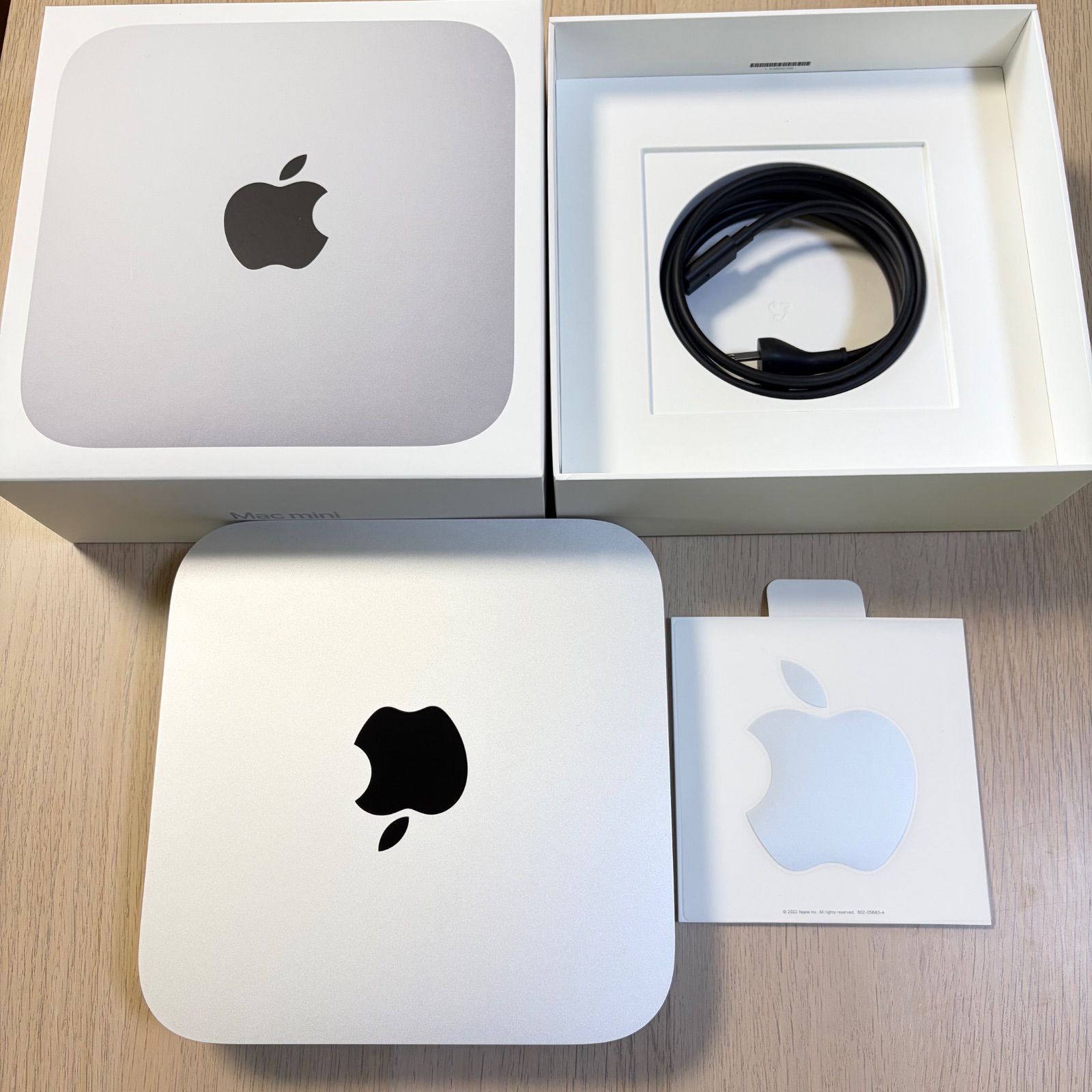 Mac mini (M2)