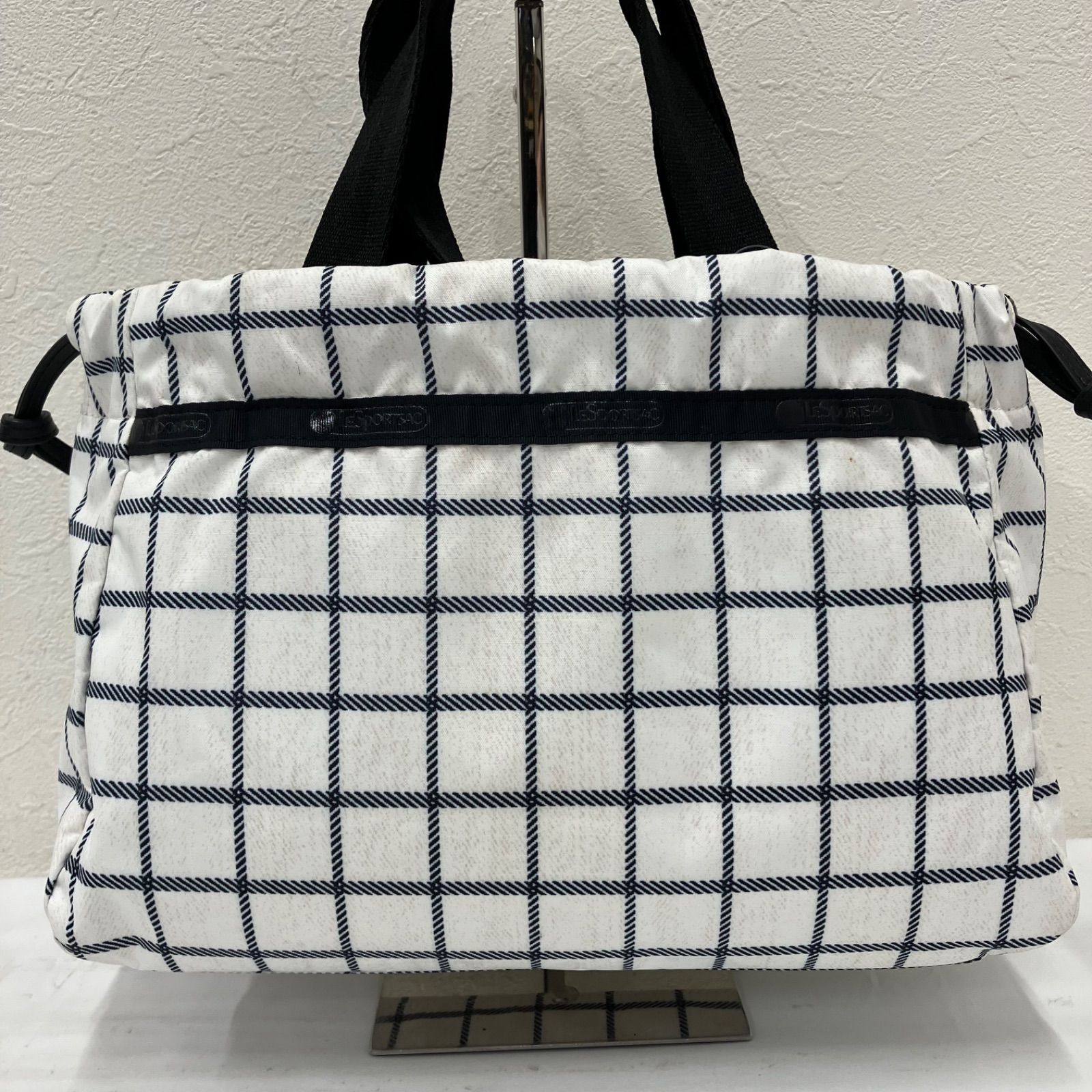 8051　LeSportsac　レスポートサック　 ハンドバッグ　2way　ショルダーバッグ　 巾着型　E/W CITY DRAWSTRING BAG　 アップタウンモノチェック　チェック柄　 白黒　ナイロン　レザー　レディース