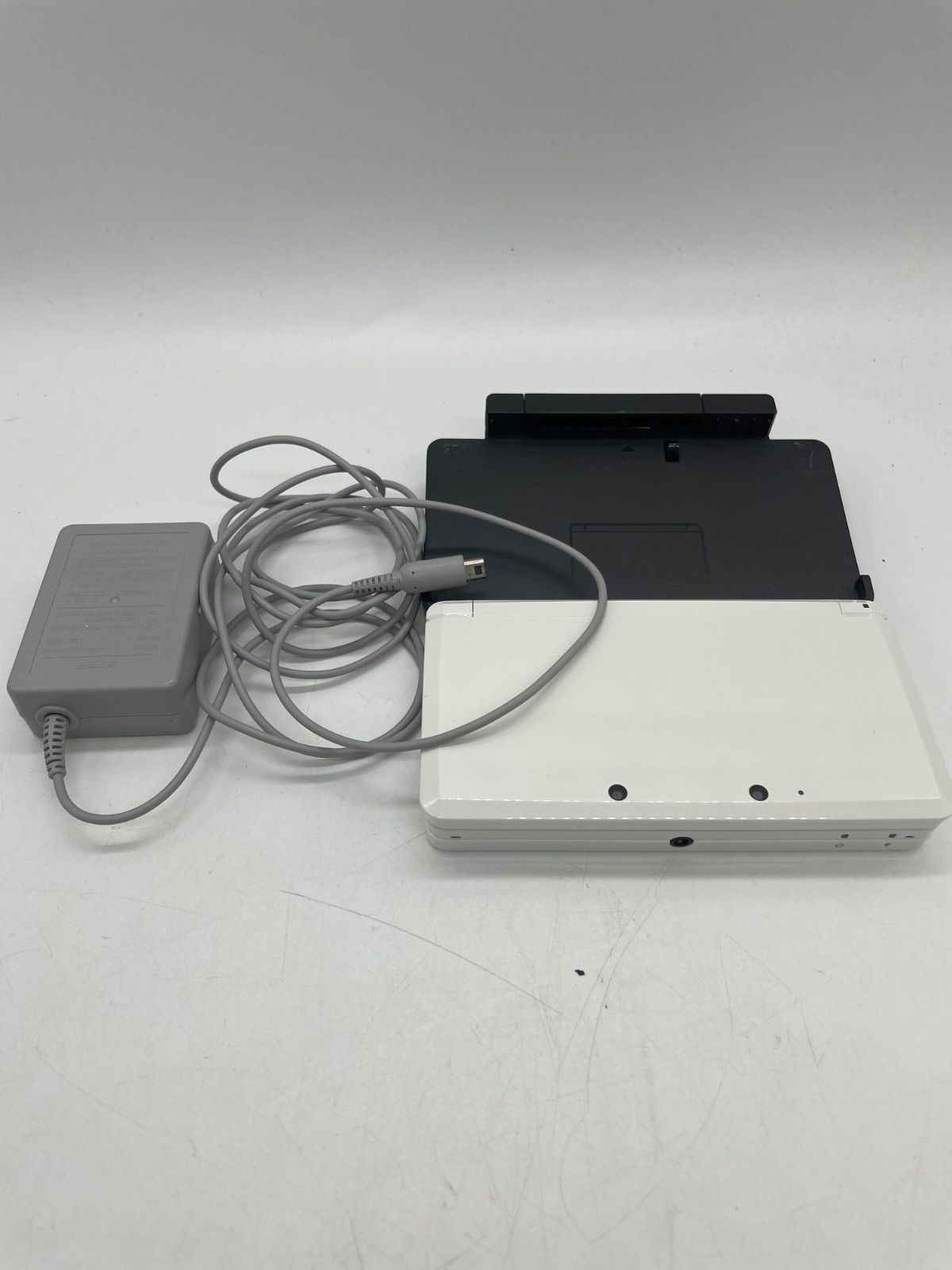 # ニンテンドー3DS ピュアホワイト CTR-001 本体 充電台 ACアダプタ 任天堂 7,854円