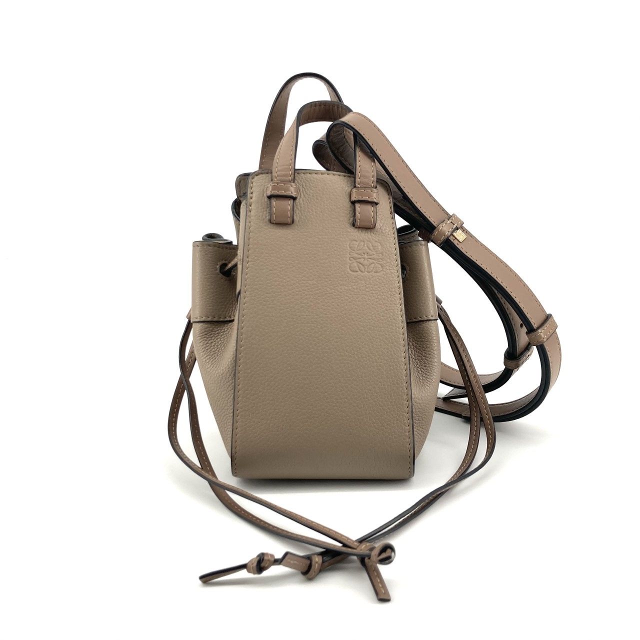 LOEWE（ロエベ） ハンモック ミニ アナグラムエンボス ドローストリング 314.30.V07 ショルダーバッグ ベージュ