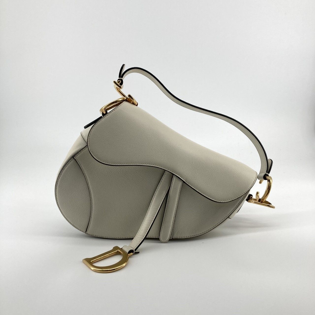 Christian Dior（クリスチャンディオール） サドルフラップ ゴールドDストラップ レザー ハンドバッグ ホワイト×ゴールド