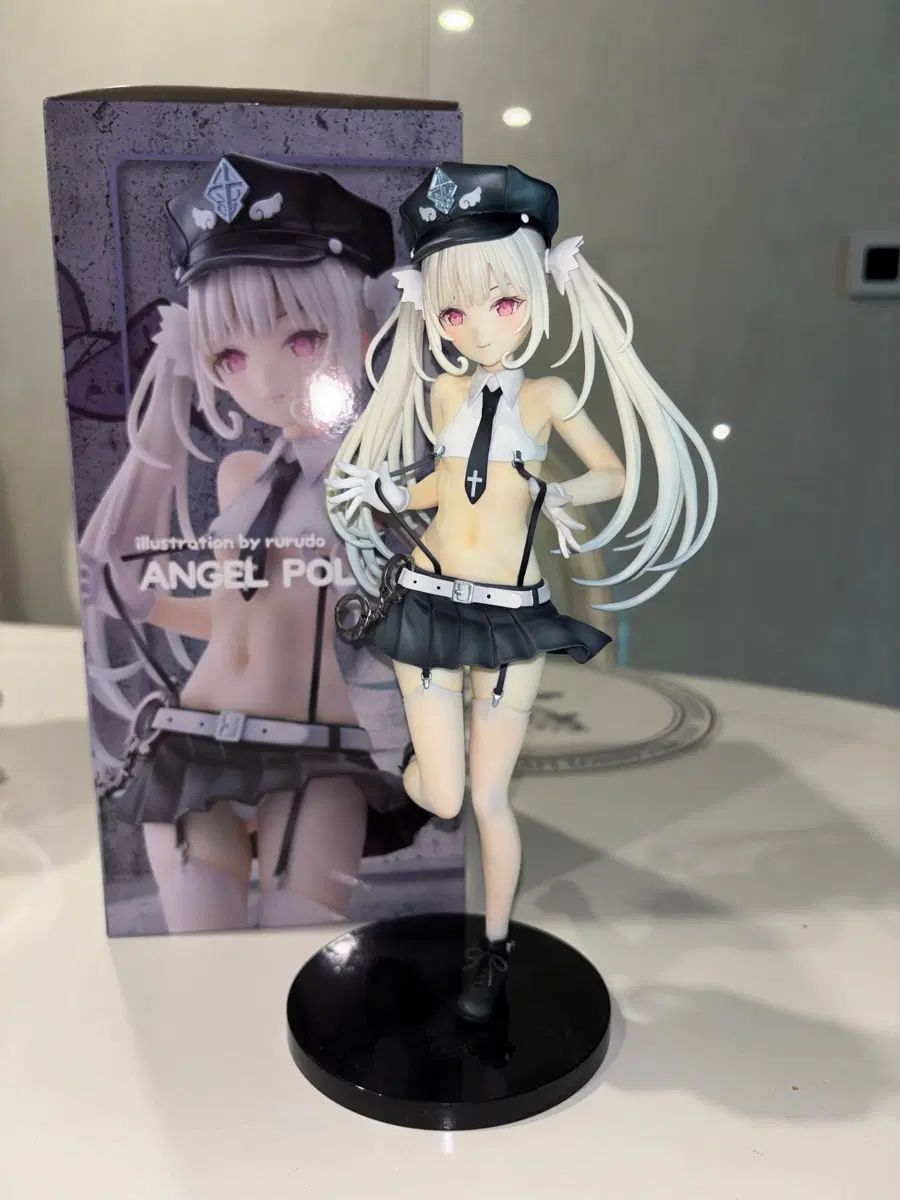 ルル フィギュア L