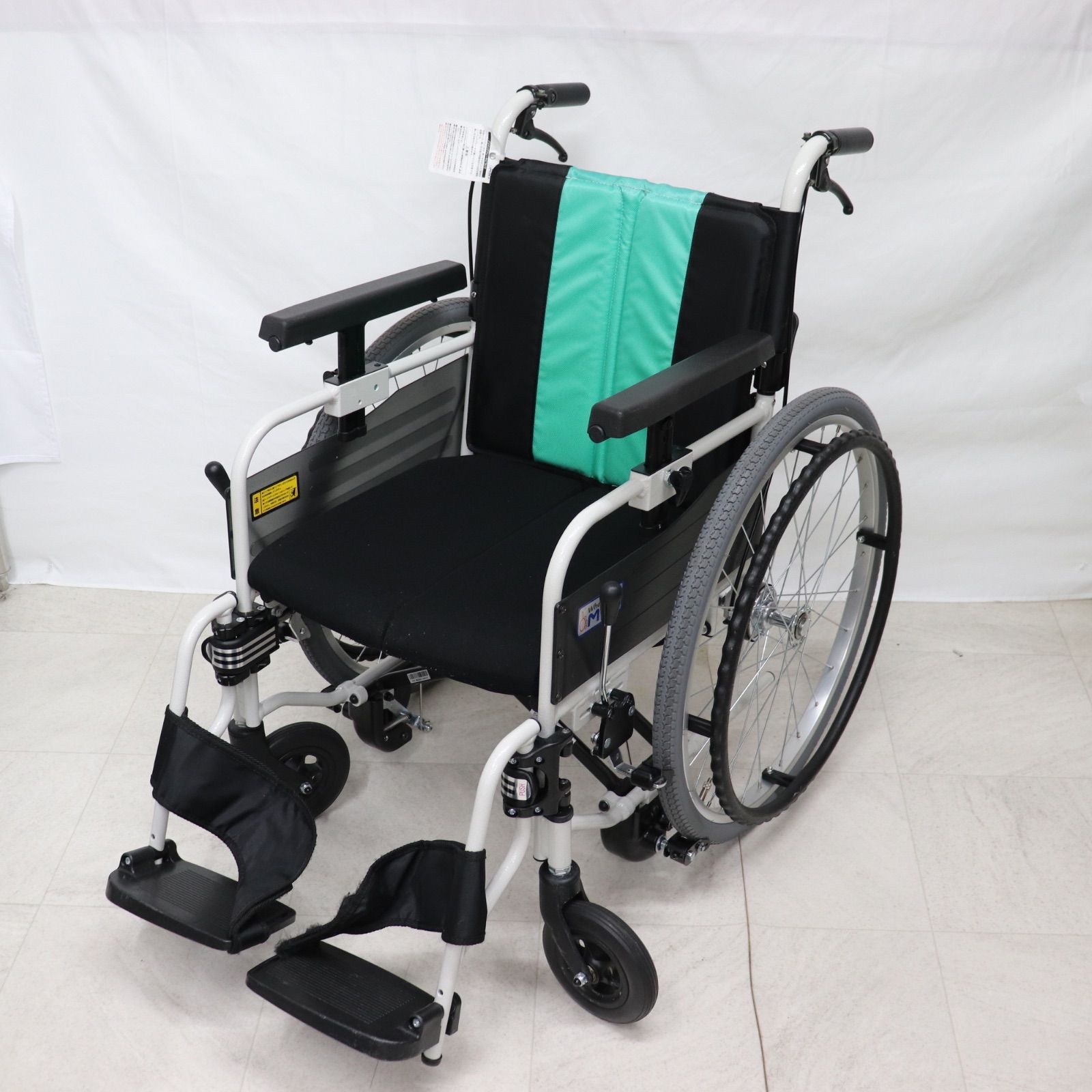 【美品】MIKI ミキ とまっティ自走型 スイングアウト低床 MBY-41BSW 車いす Aランク 自動ブレーキ 介護 即日発送 ラクル介護館