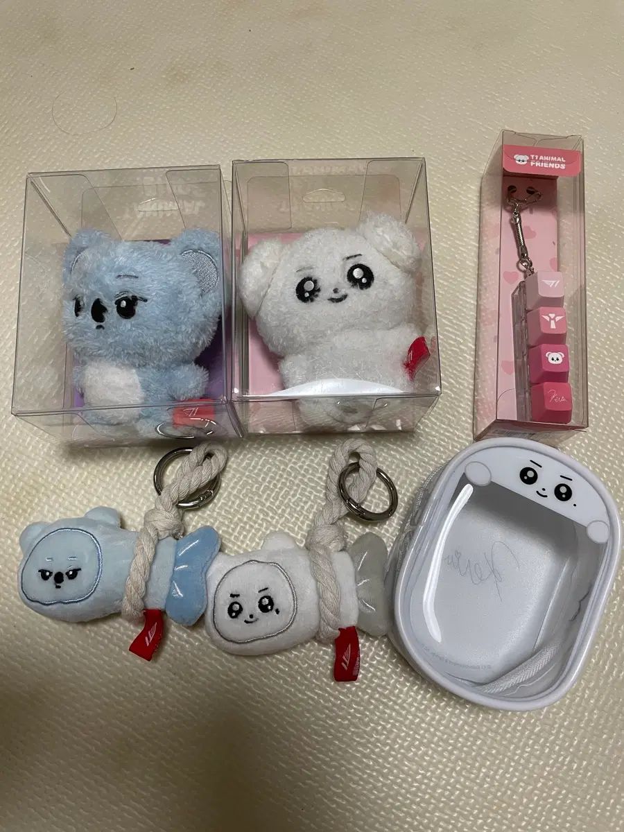 T1 ANIMAL フレンズ ぬいぐるみ (フェイズ Keria) / ぬいぐるみ ポーチ (Keria) / 厄除け 명태 (フェイズ Keria) / キーキャップ (Keria)