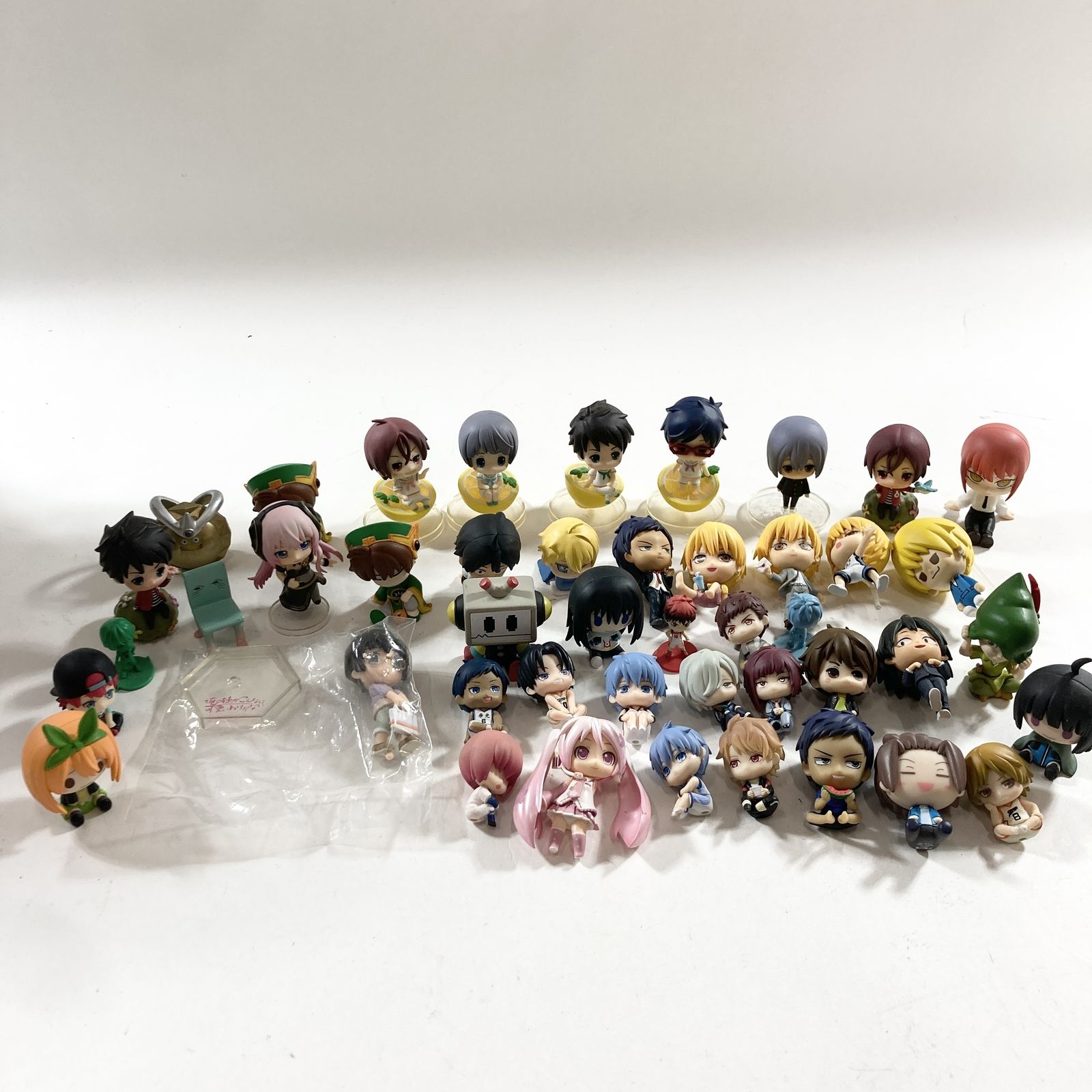 ★ アニメ フィギュア まとめ セット 黒子のバスケ ハイキュー チェンソーマン 初音ミク 五等分の花嫁 アイナナ ボカロ 現状品 0.95kg