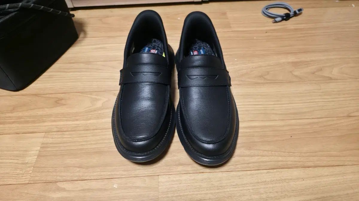 SKECHERS ガーザ (スリップイン) ローファー スリッポン 290
