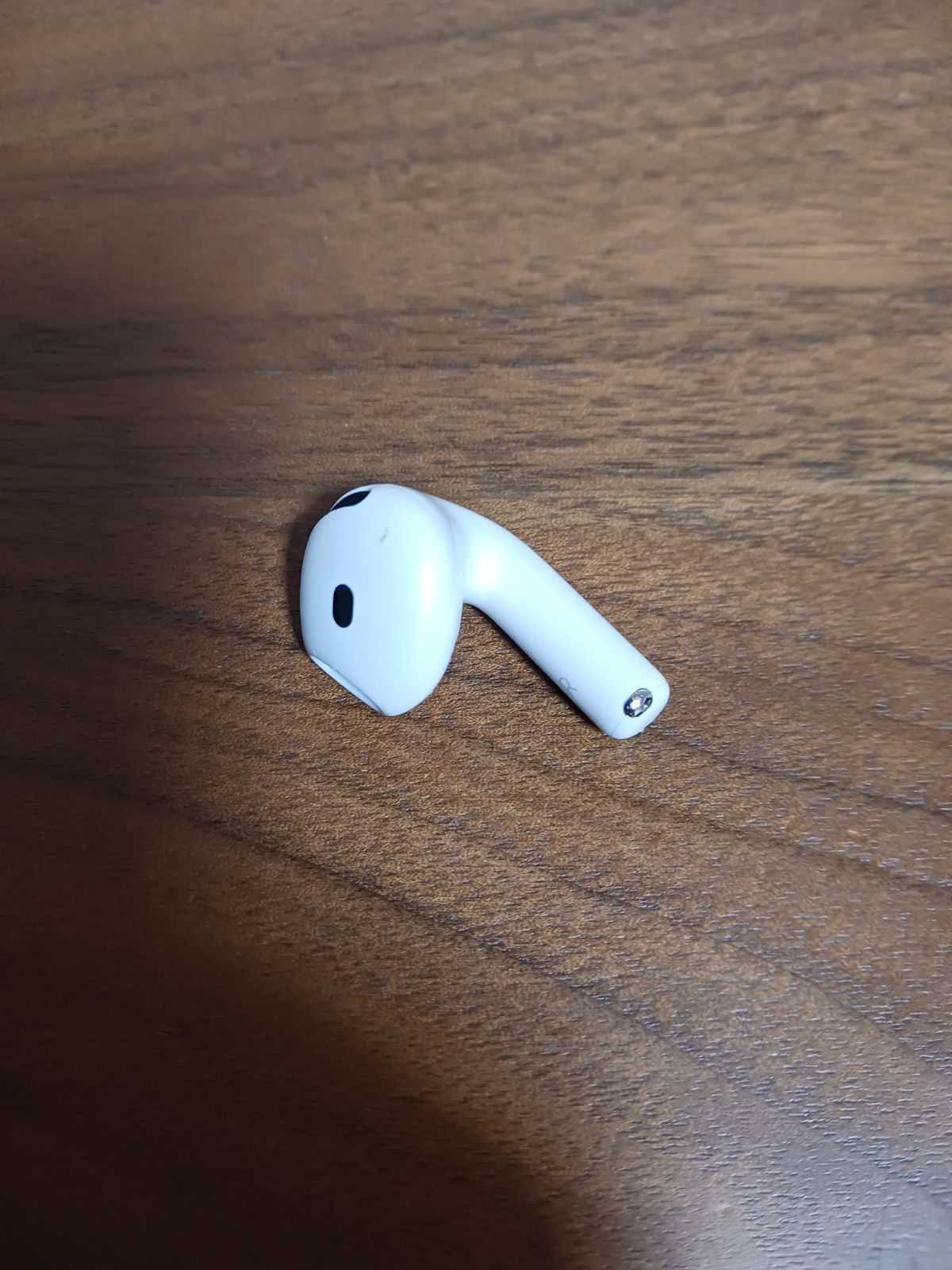 正規品）Apple AirPods 4世代 片耳 R片方 右耳 ノイズキャンセリング