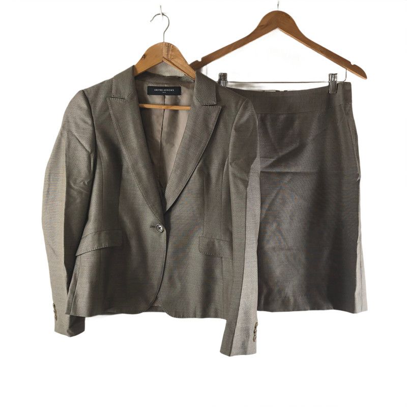ユナイテッドアローズ UNITED ARROWS セットアップ ジャケット スカート スーツ シルク混 スリット 肩パッド 裏地付き ブラウン系 40サイズ 1008864