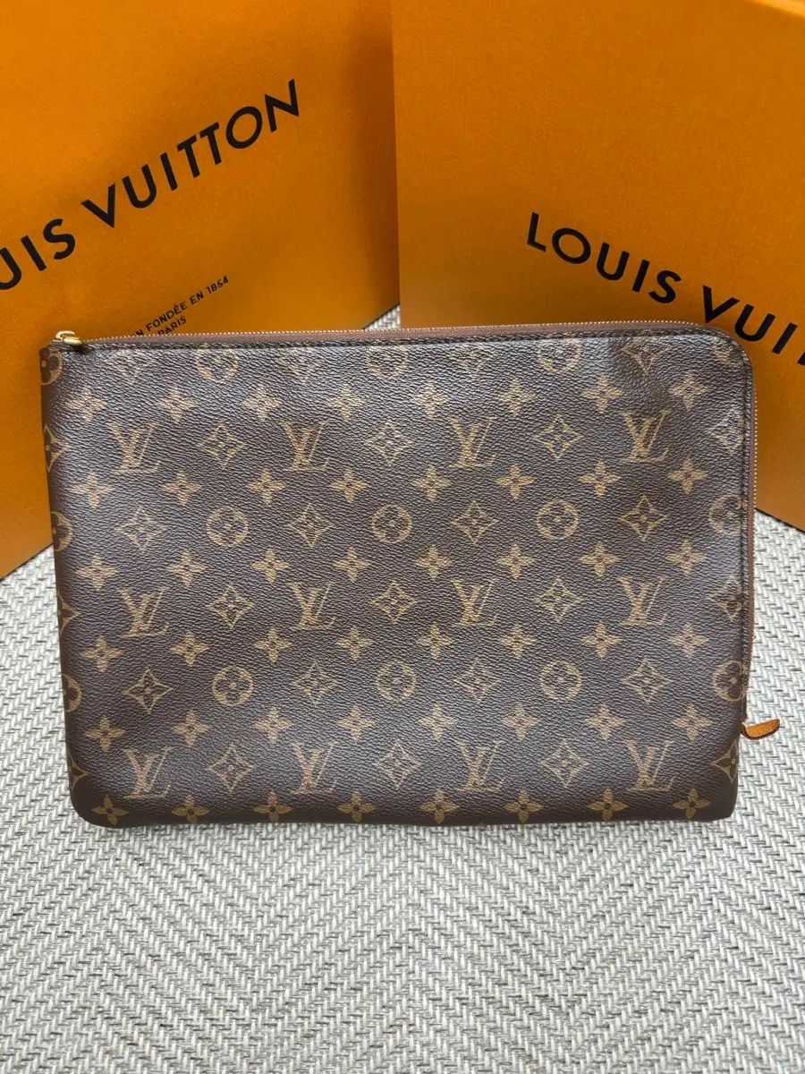 S級/正規品 Louis Vuitton ルイヴィトン モノグラム エテュイ・ボワヤージュ MM クラッチバッグ
