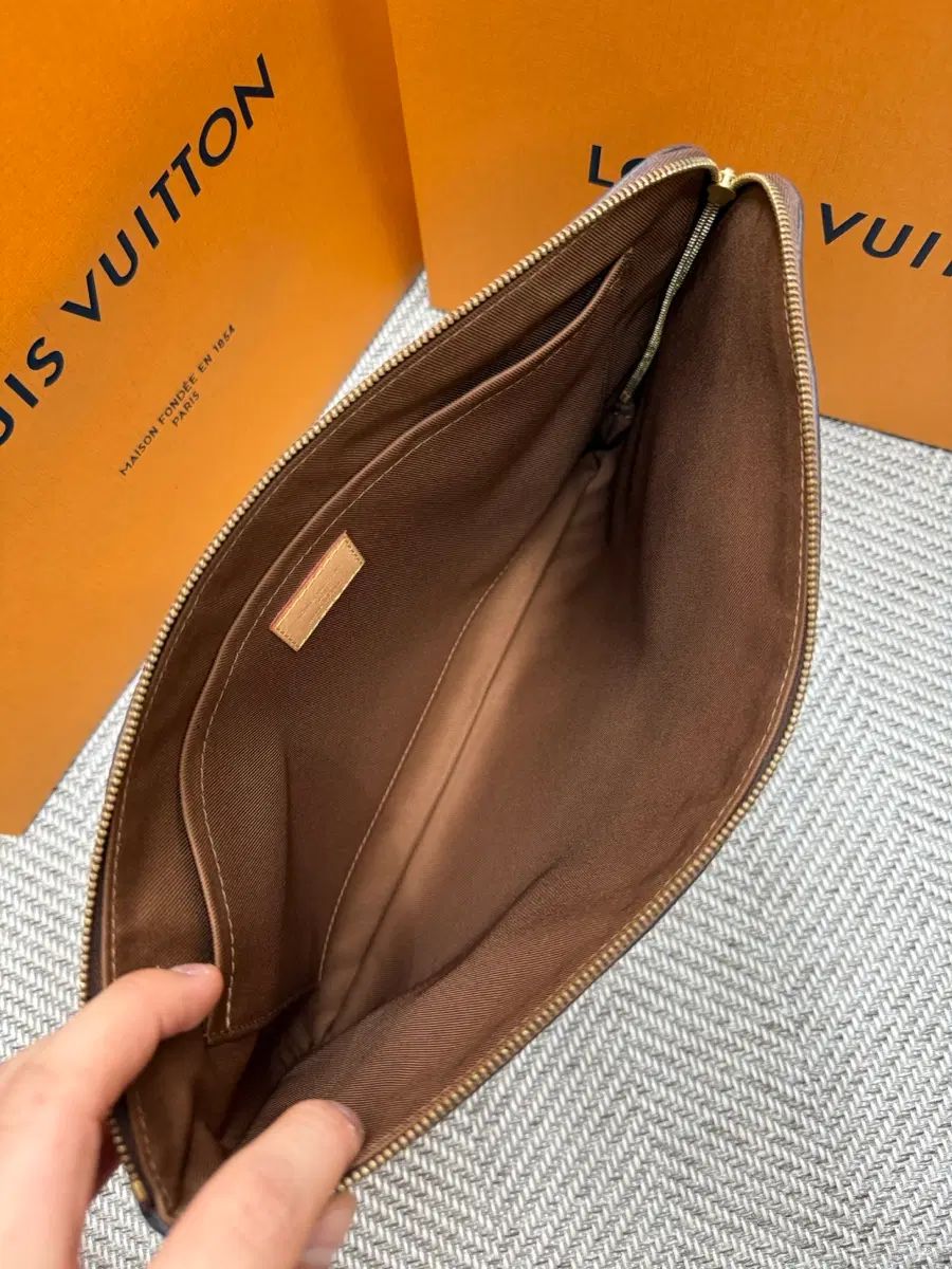 S級/正規品 Louis Vuitton ルイヴィトン モノグラム エテュイ・ボワヤージュ MM クラッチバッグ