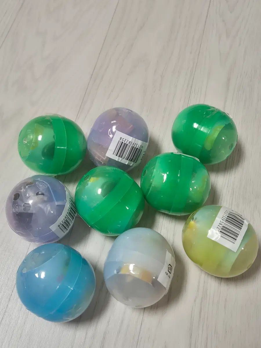 (まとめ売り) 座っているポケットモンスター２ カプセル 9個 8,979円