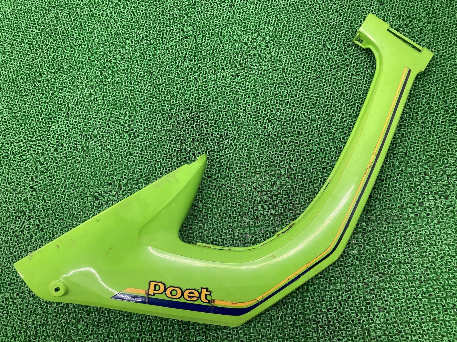 ポエット サイドカウル 左 緑 ヤマハ 純正 中古 4N0 POET シートカウル 品薄 sT