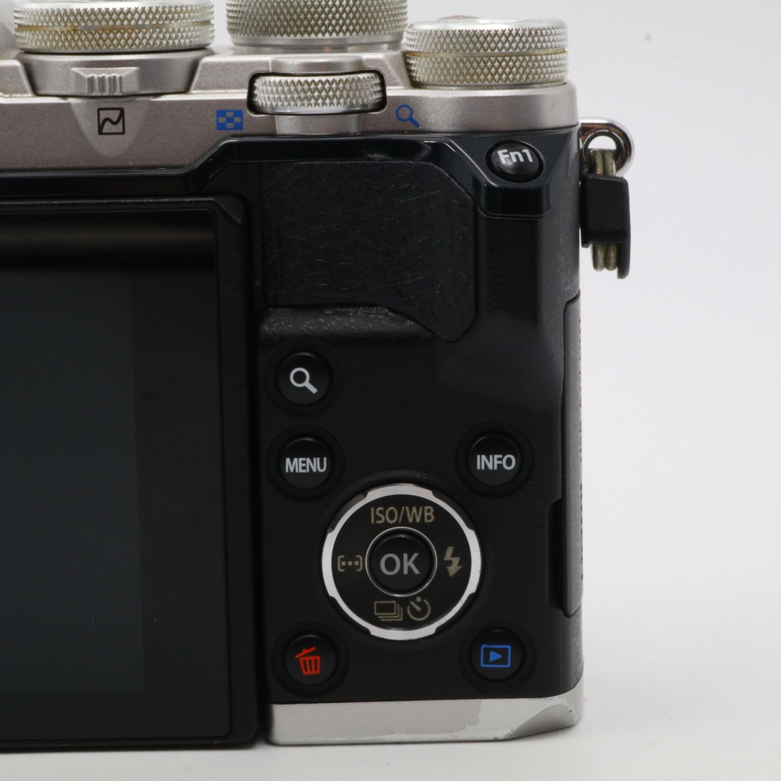 シャッター回数：100】OLYMPUS PEN-F ボディ シルバー 〔マイクロ