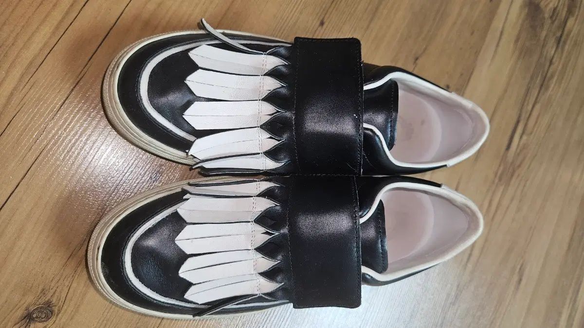 TOD'S トッズ ロング ノティッド スニーカー 36 1/2 サイズ 19,122円