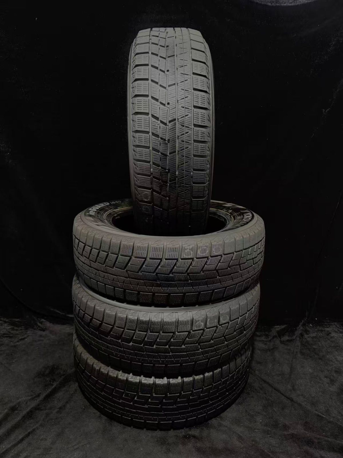 21年製　中古タイヤ4本セット　ヨコハマ　205\60R16 92Q 8分山　スタッドレスタイヤ　T-471 ① ★T-471の①と②同時に購入手続きお願いします。