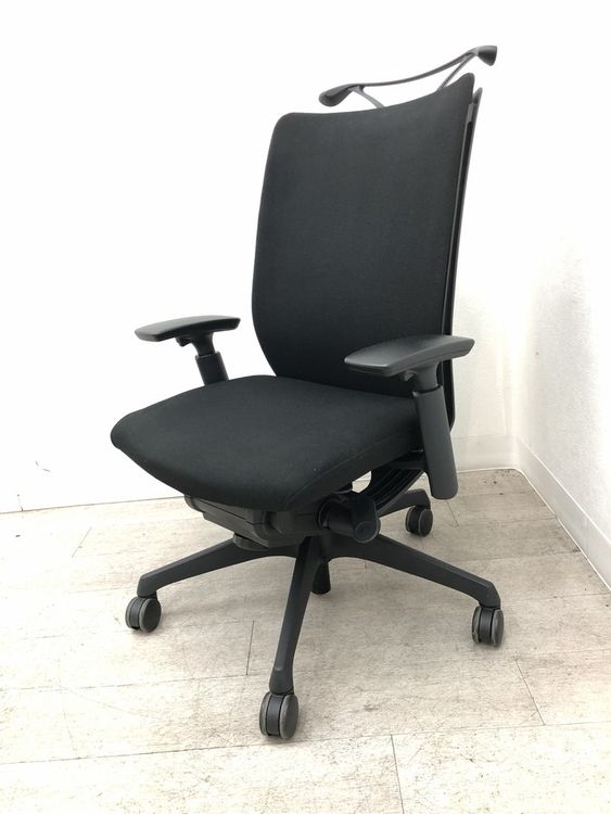【中古品】オカムラ 可動肘付ヴィスコンテチェア ブラック