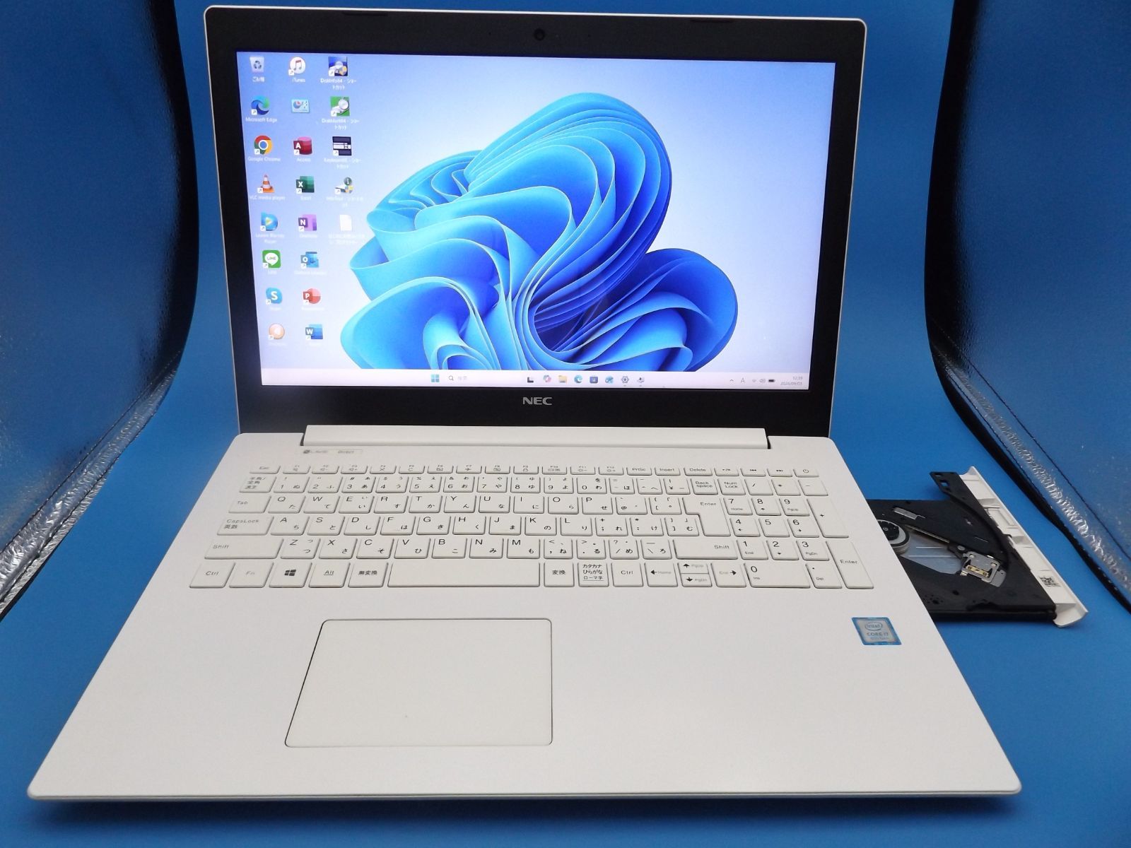 第8世代Core-i7 新品SSD512GB メモリ8GB NEC LAVIE Direct win11 office2024 フルHD 29