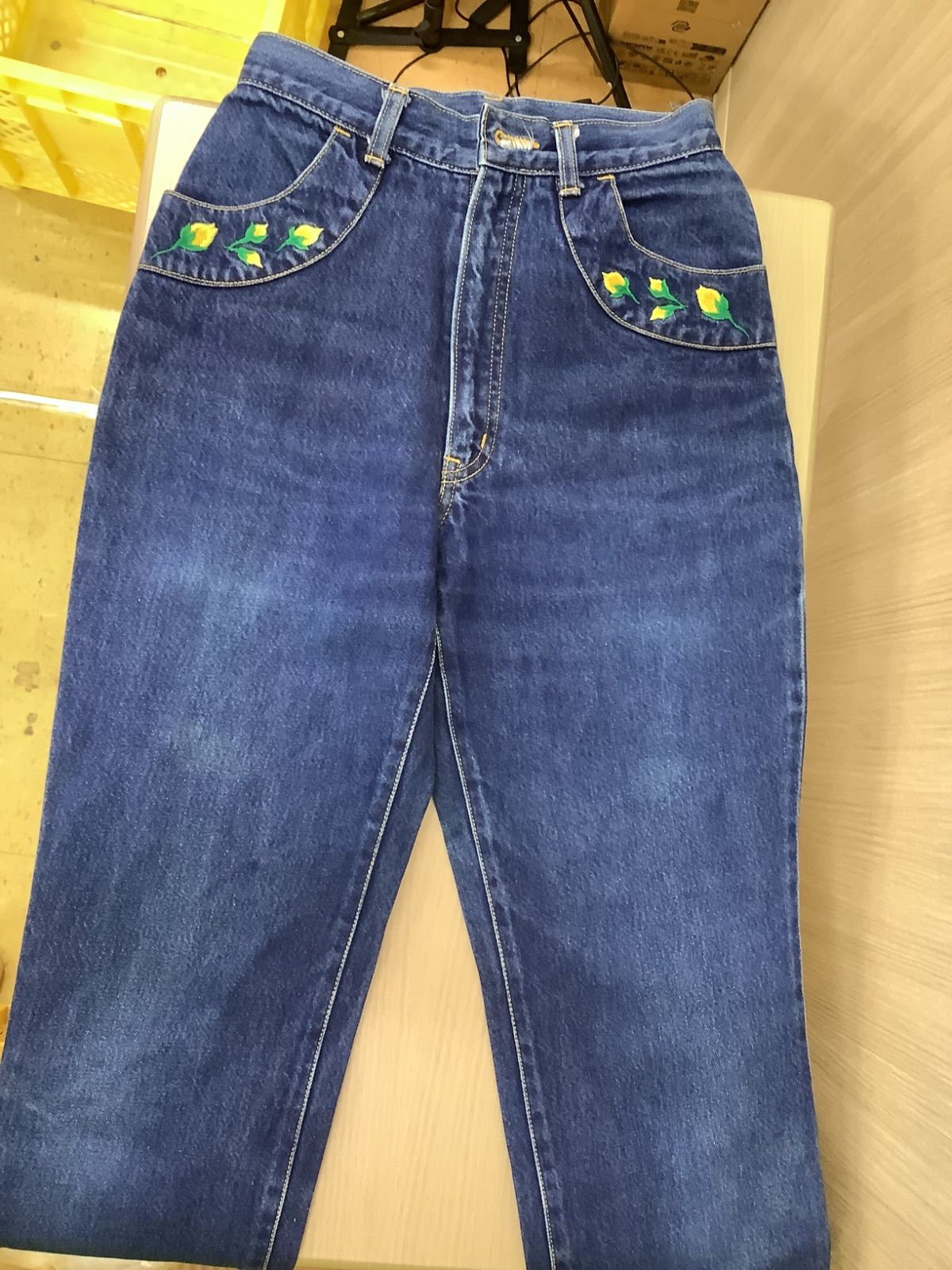 ヴィンテージ フラワー刺繍 デニムパンツ / ジーンズ（ポケット花柄刺繍・バックポケットYSLロゴ刺繍） 13,090円