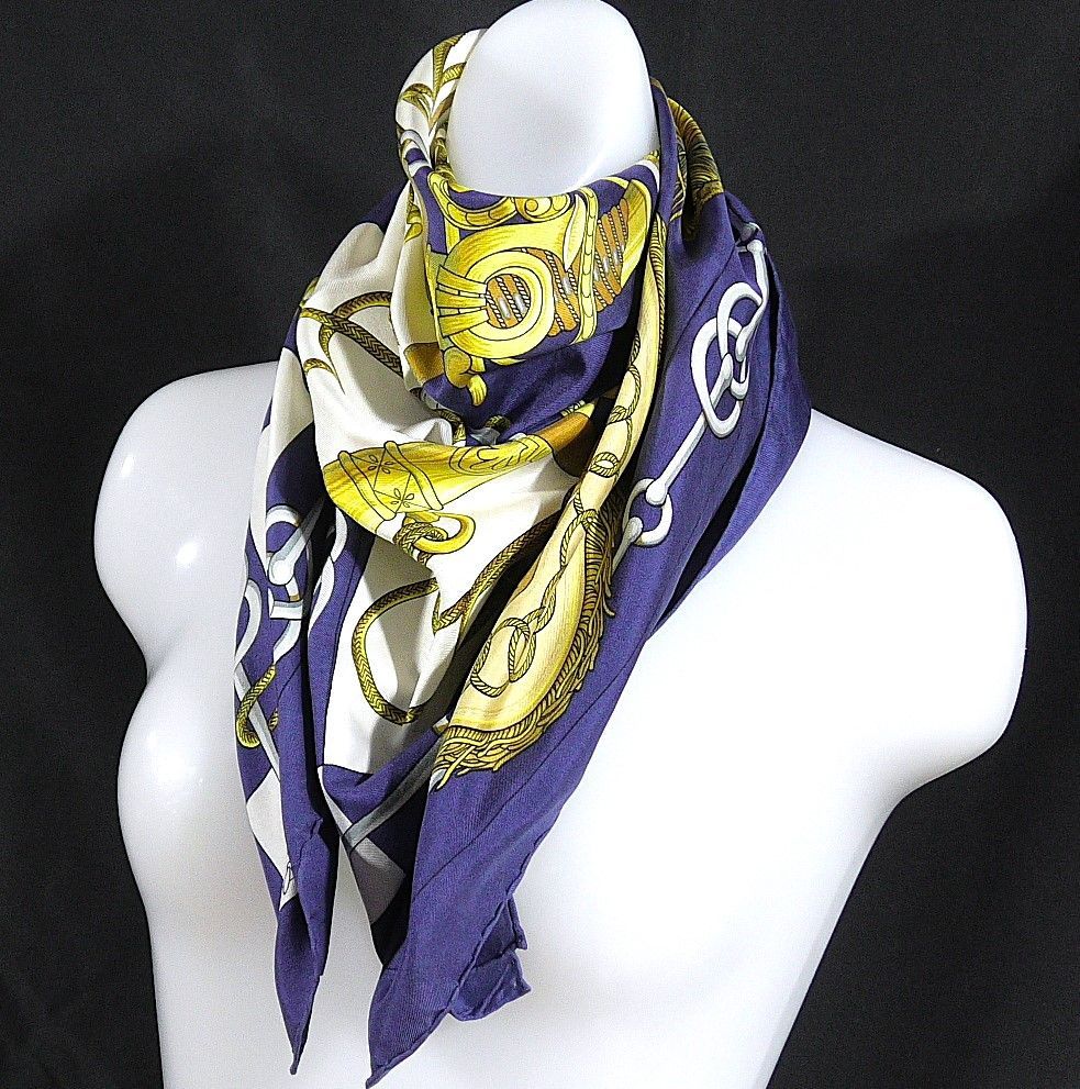 クリーニング済み HERMES エルメス 大判シルクスカーフ カレ90 D664