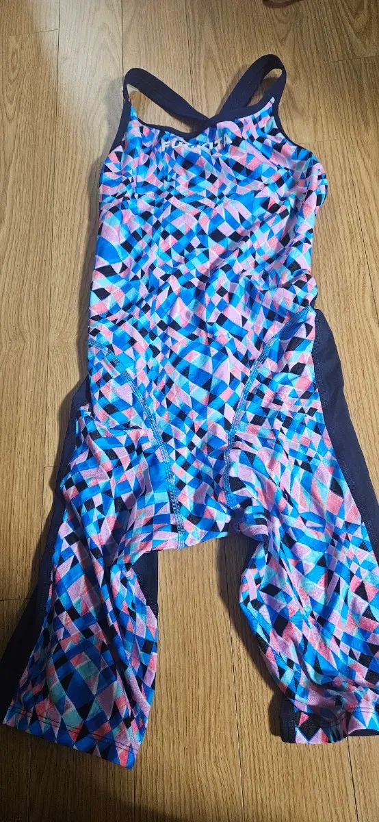 ファンキタ Mサイズ 5分 水着 7,958円