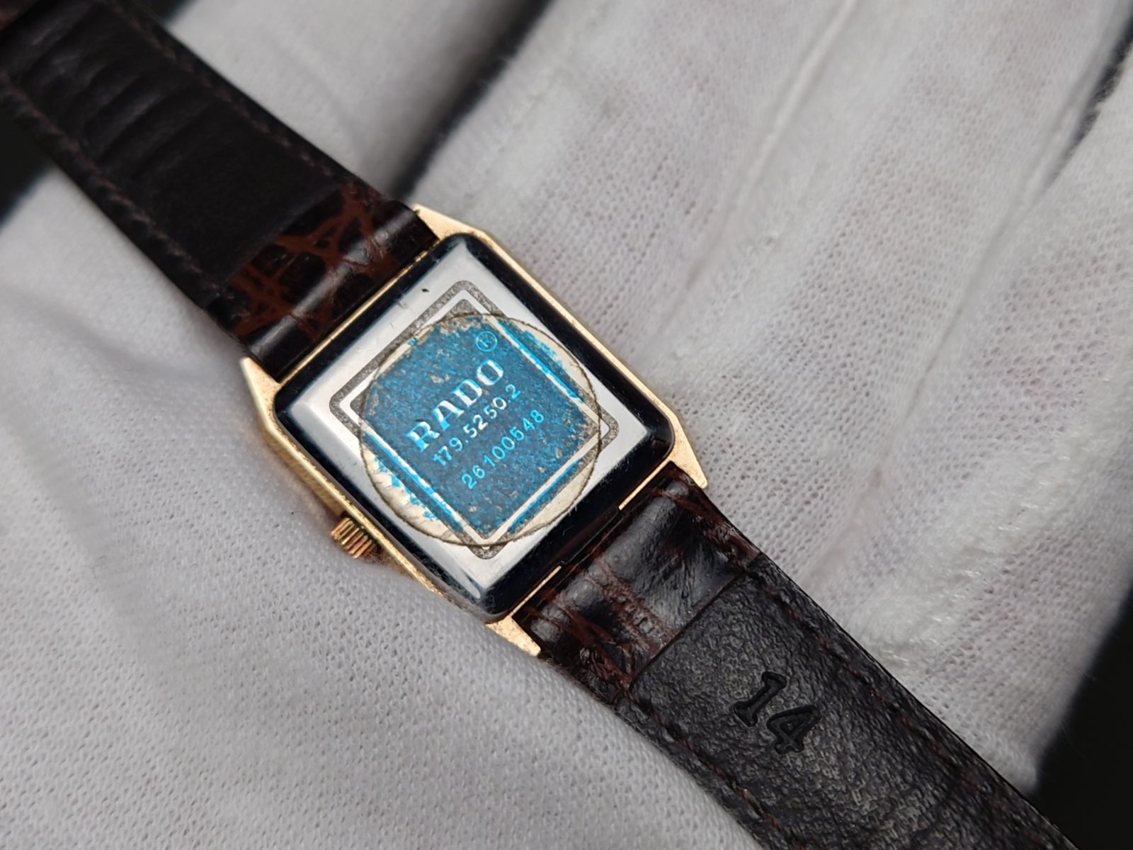 稼働品 RADO ラドー QZ スクエア ゴールド文字盤 レディース 2609033