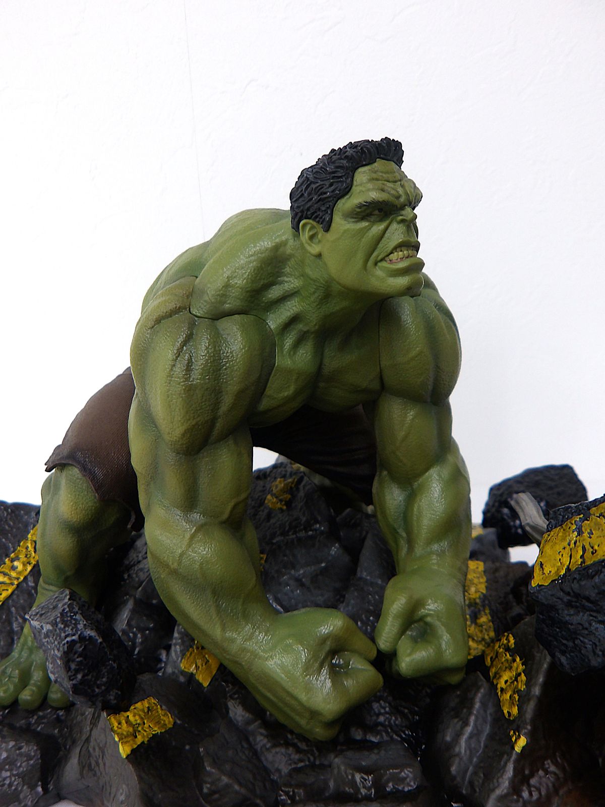 中古】 スパイダーマン・ハルク ジオラマスタチュー Happyくじ MARVEL