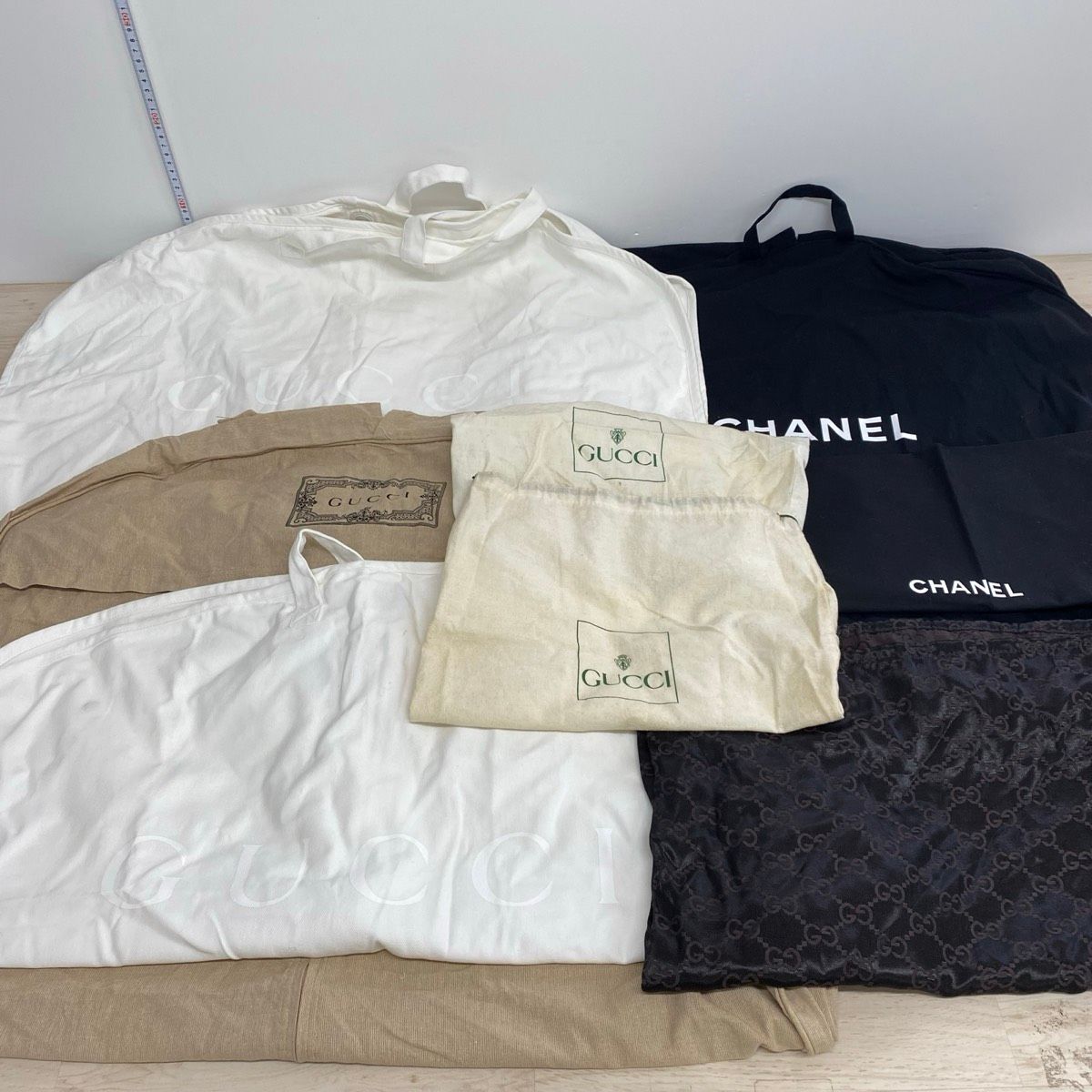 現状品 まとめ 約8点セット GUCCI/CHANEL ガーメントバッグ/保存袋 グッチ シャネル 衣装カバー/保管袋 ブラック/[OZ02685]