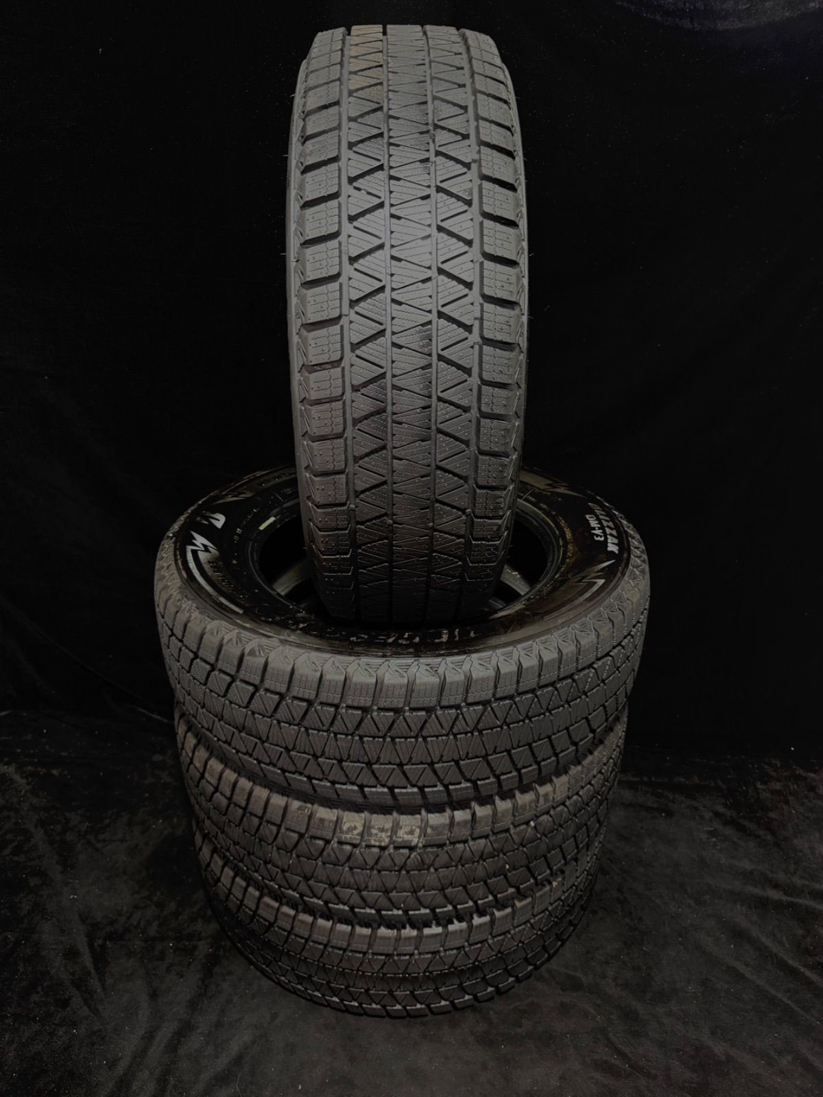 24年製　中古タイヤ4本セット　ブリヂストン　225/65R17 102Q 8分山　スタッドレスタイヤ　T-474② ★T-474の①と②同時に購入手続きお願いします。