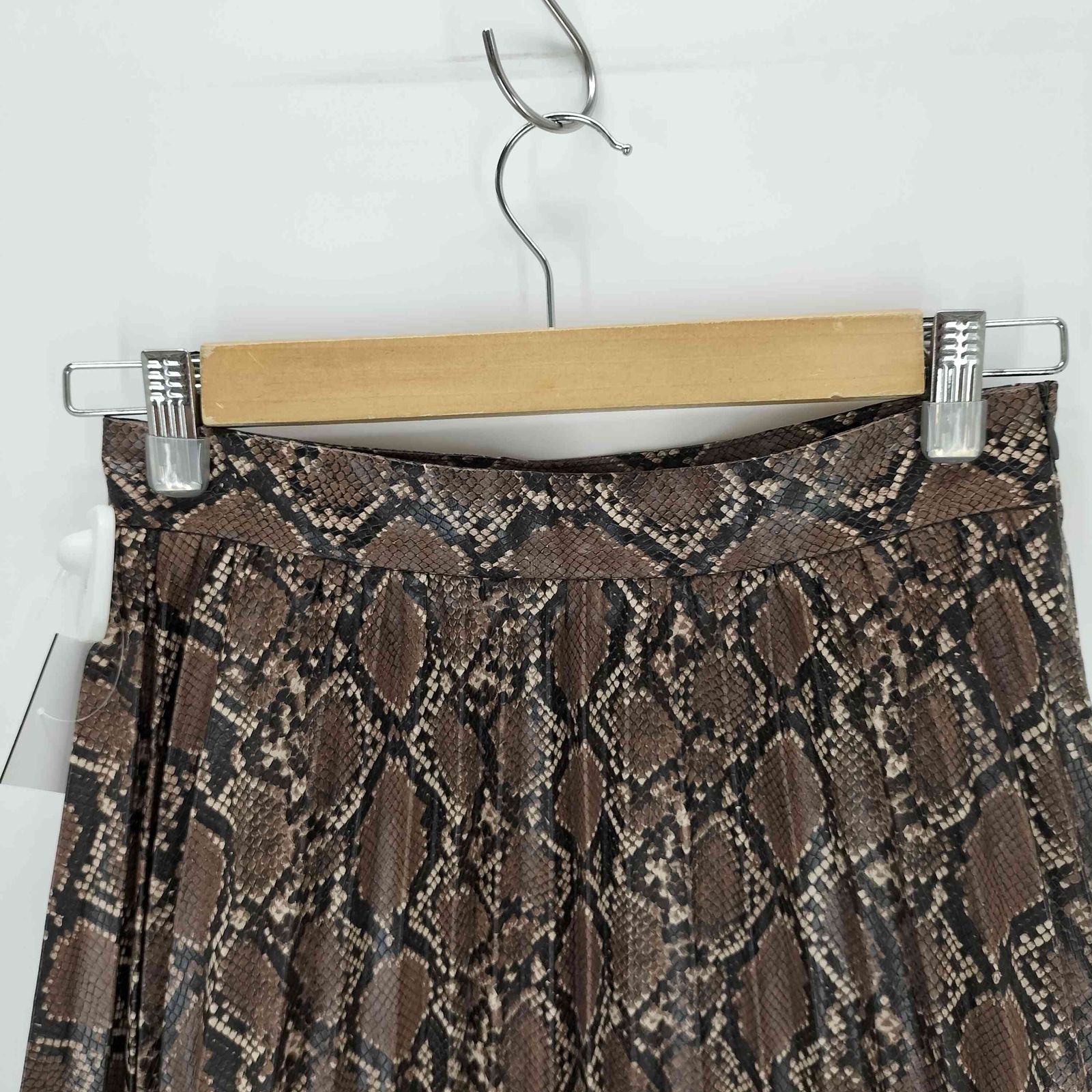 https://assets.mercari-shops-static.com/-/large/plain/2JWGczSeHgrCvExGg4nqRj.jpg@jpg