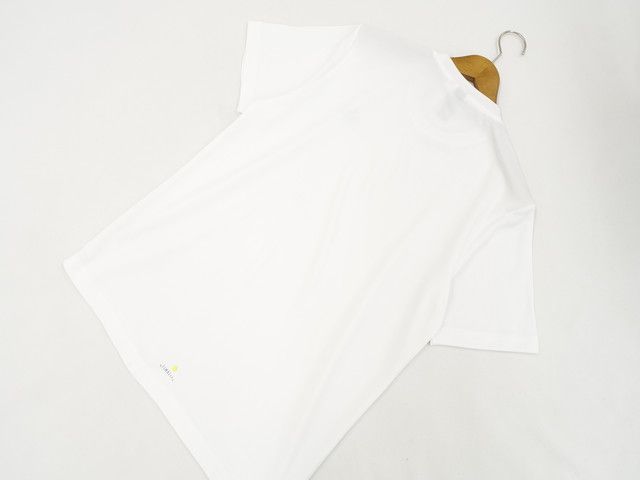 https://assets.mercari-shops-static.com/-/large/plain/2JWGdsRFyYSB53HEPf4wGy.jpg@jpg