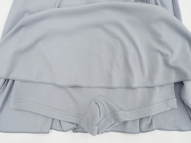 https://assets.mercari-shops-static.com/-/large/plain/2JWGeKYtoiXmWpHzM4V5Km.jpg@jpg