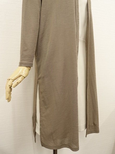 https://assets.mercari-shops-static.com/-/large/plain/2JWGetkRyRFBq2hDubQqTX.jpg@jpg