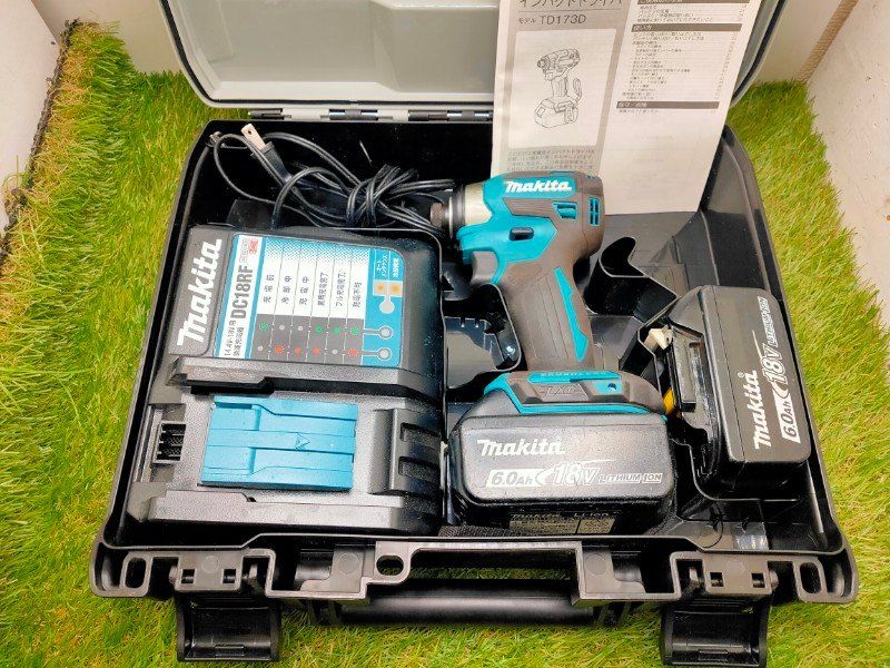 ☆マキタMakita TD173DRGX インパクトドライバ マキタ純正バッテリ、充電器、ケース付 ブルー　オーバーホール済み　充電回数33回と40回 29,250円