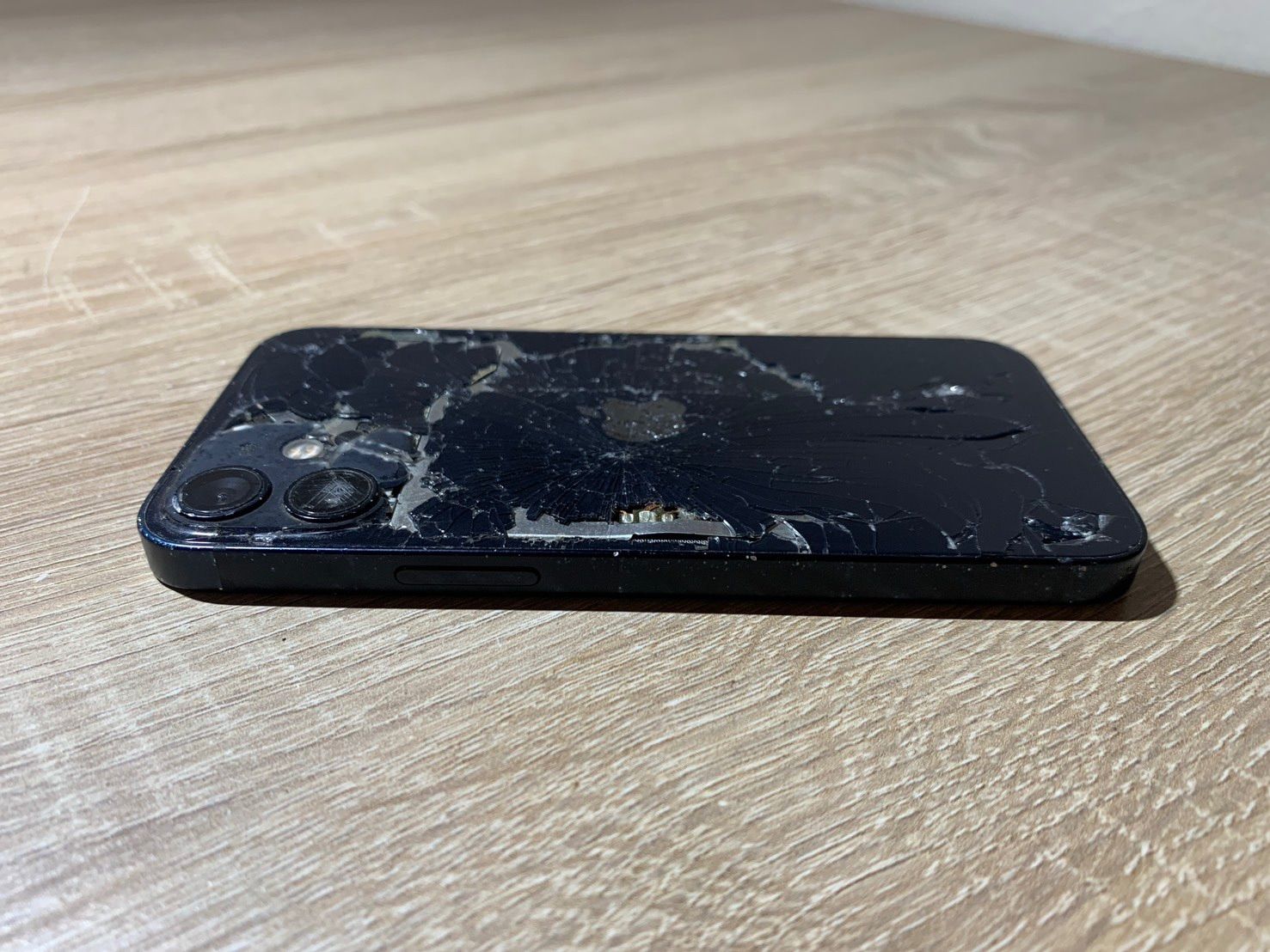 iPhone 12 mini 64GB ブラック ジャンク品 - メルカリ