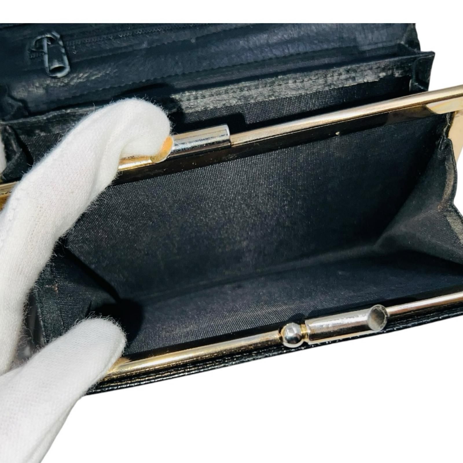 シャネル　CHANEL　ココマーク　財布　レザー