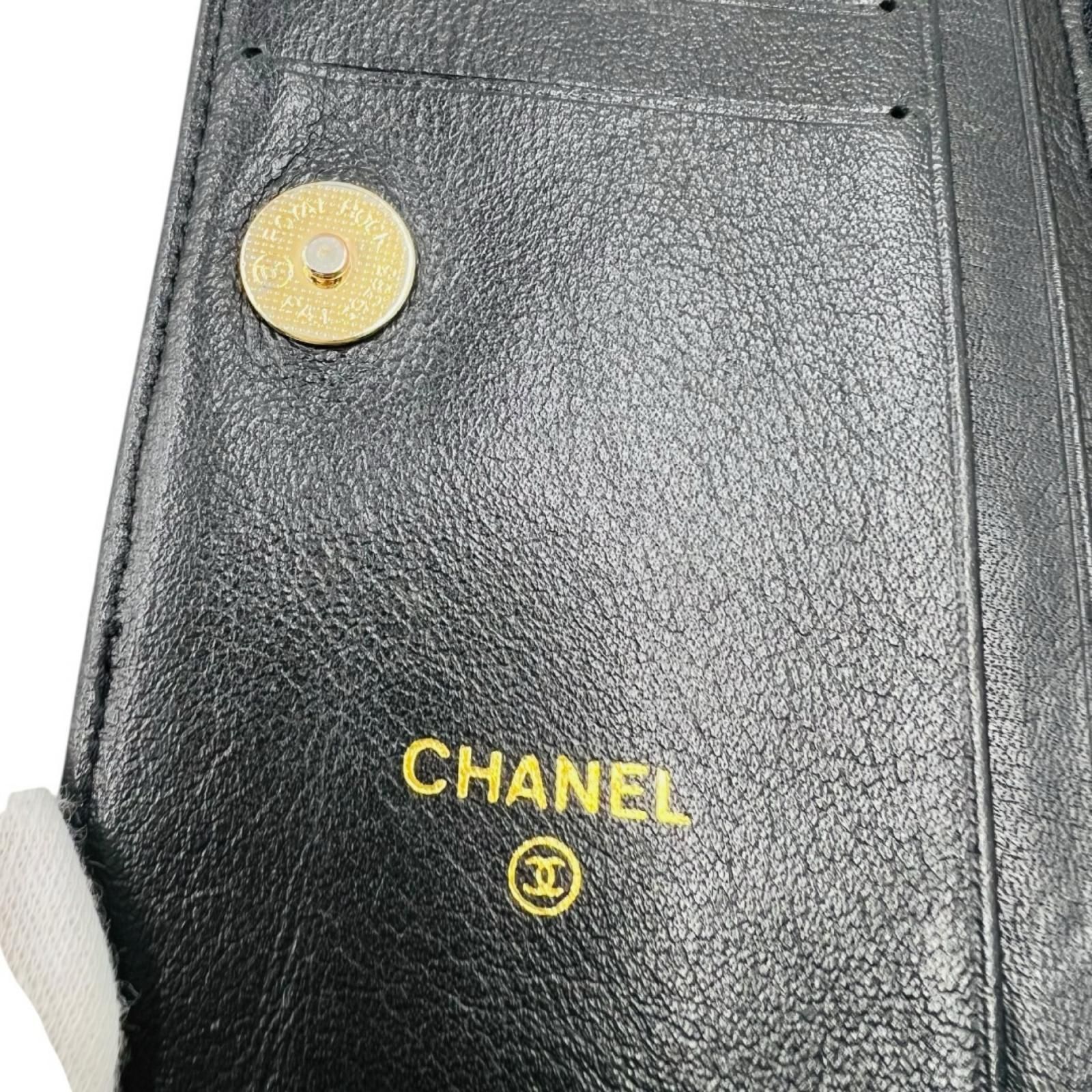 シャネル　CHANEL　ココマーク　財布　レザー