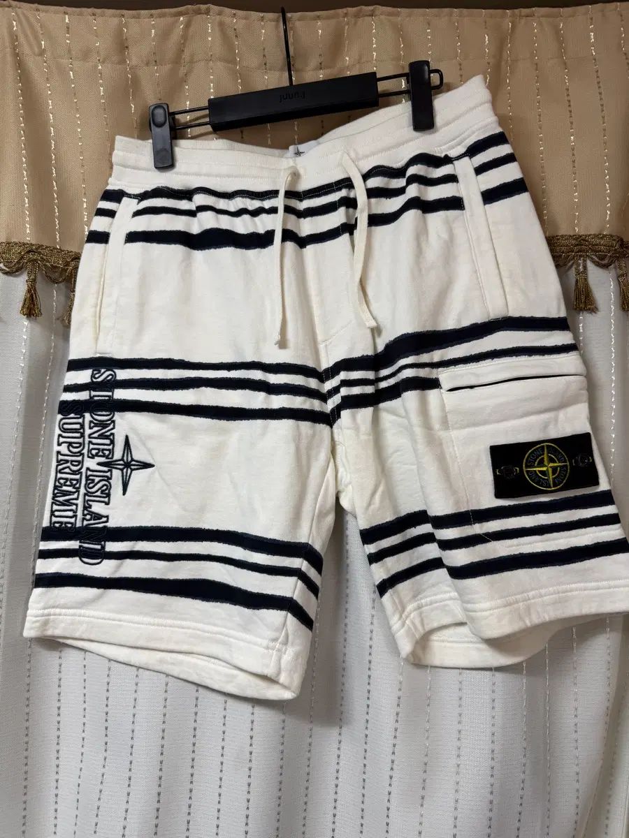 Supreme x STONE ISLAND ストーンアイランド スウェット ハーフパンツ 正規品 27,593円