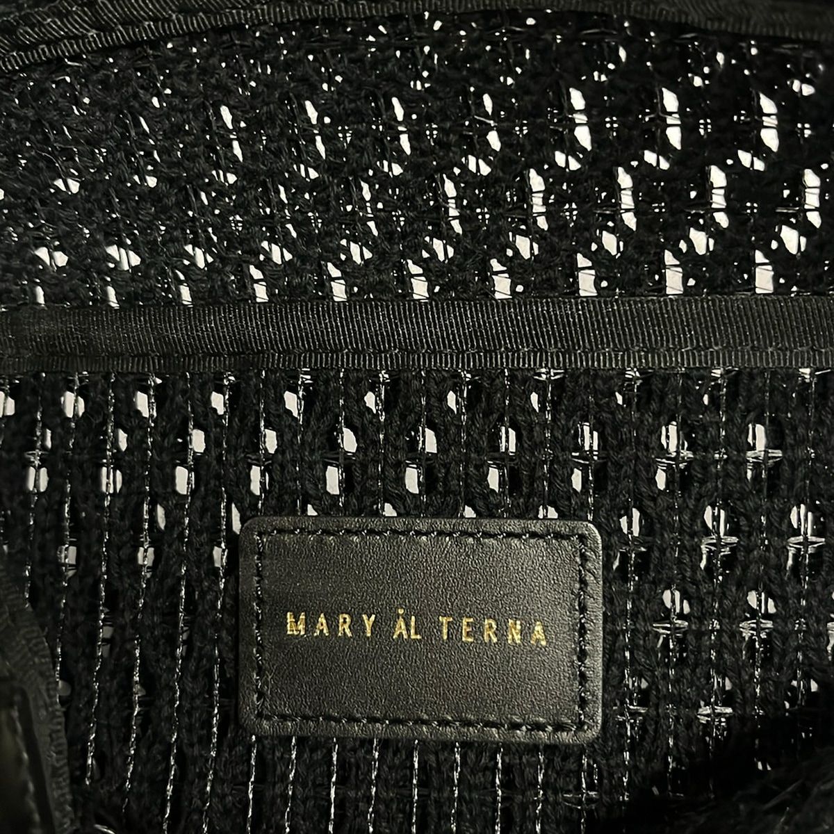 MARY AL TERNA(メアリオルターナ) ショルダーバッグ - 黒 メッシュ 