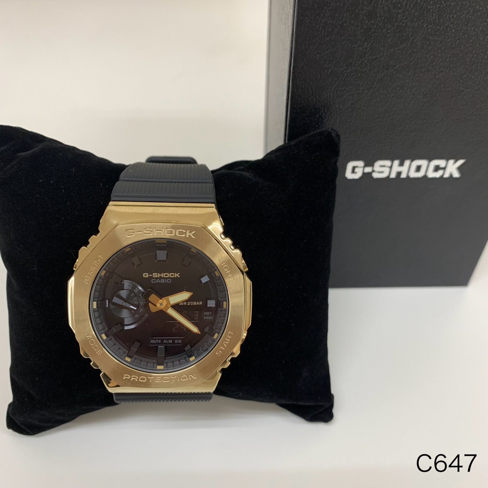 稼働品✨美品　カシオ（CASIO）G-SHOCK　GM-2100G　ゴールドベゼル　クォーツ　メンズ腕時計　C647　10000
