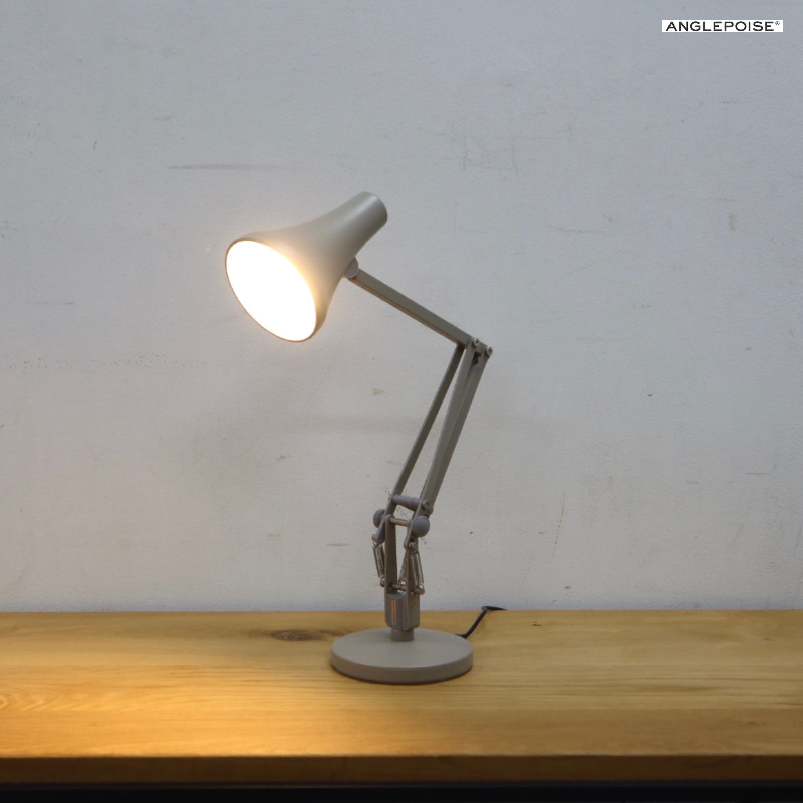 展示美品 ANGLEPOISE アングルポイズ 90 MINI MINI テーブルランプ デスクランプ/デスクライト ビスケットベージュ 調光機能付 USB給電式