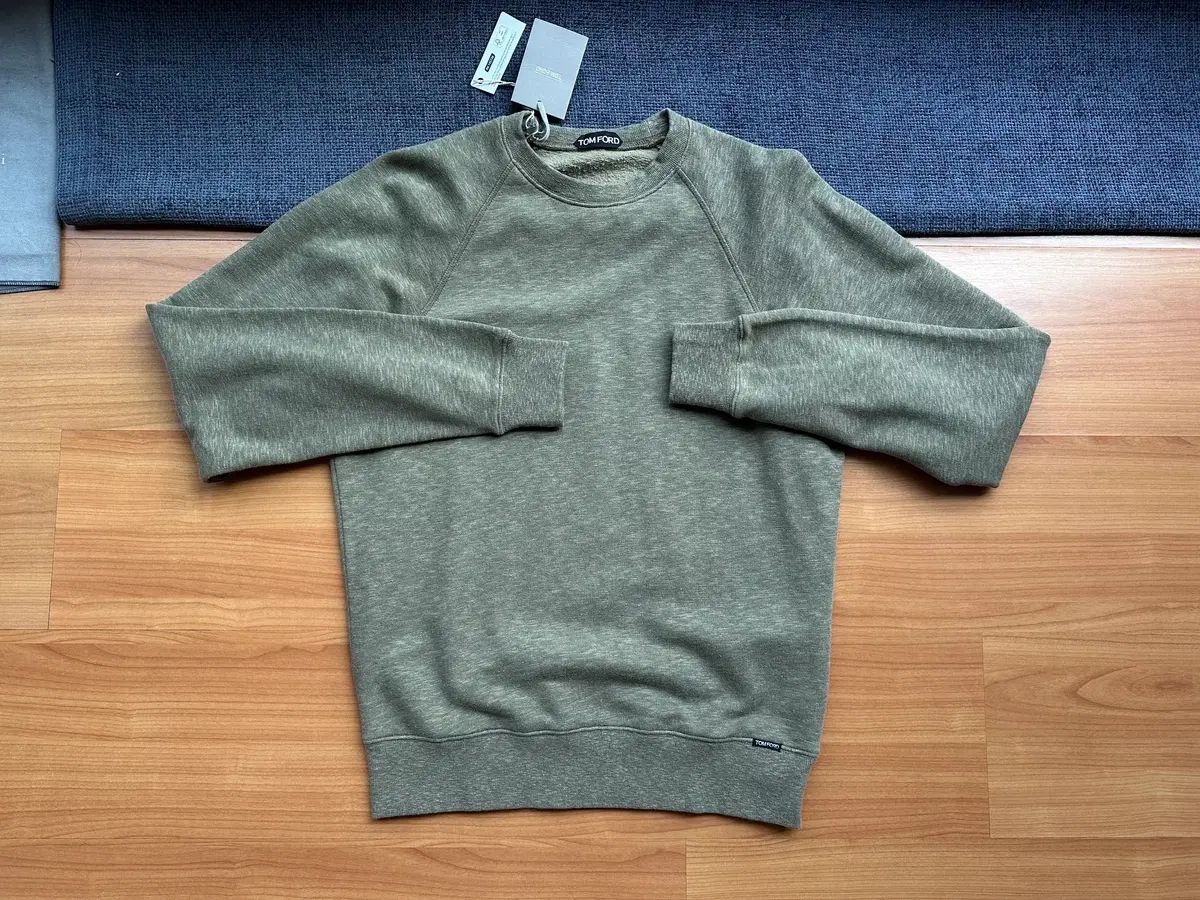 トムフォード スウェット 43,385円