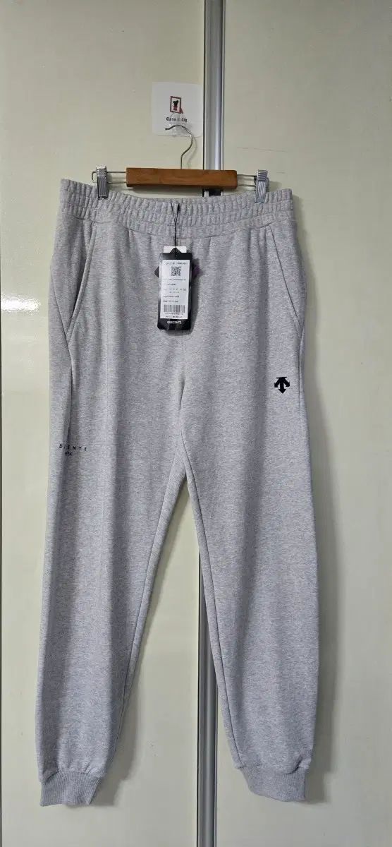 (新品)デサント バンド ジョガーパンツ 31 33 メンズ 6,888円