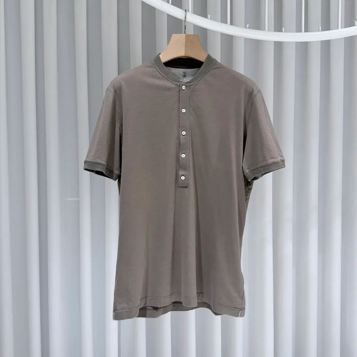 (A級/L) / BRUNELLO CUCINELLI ブルネロクチネリ コットン ヘンリーネック 半袖 Tシャツ ベージュ