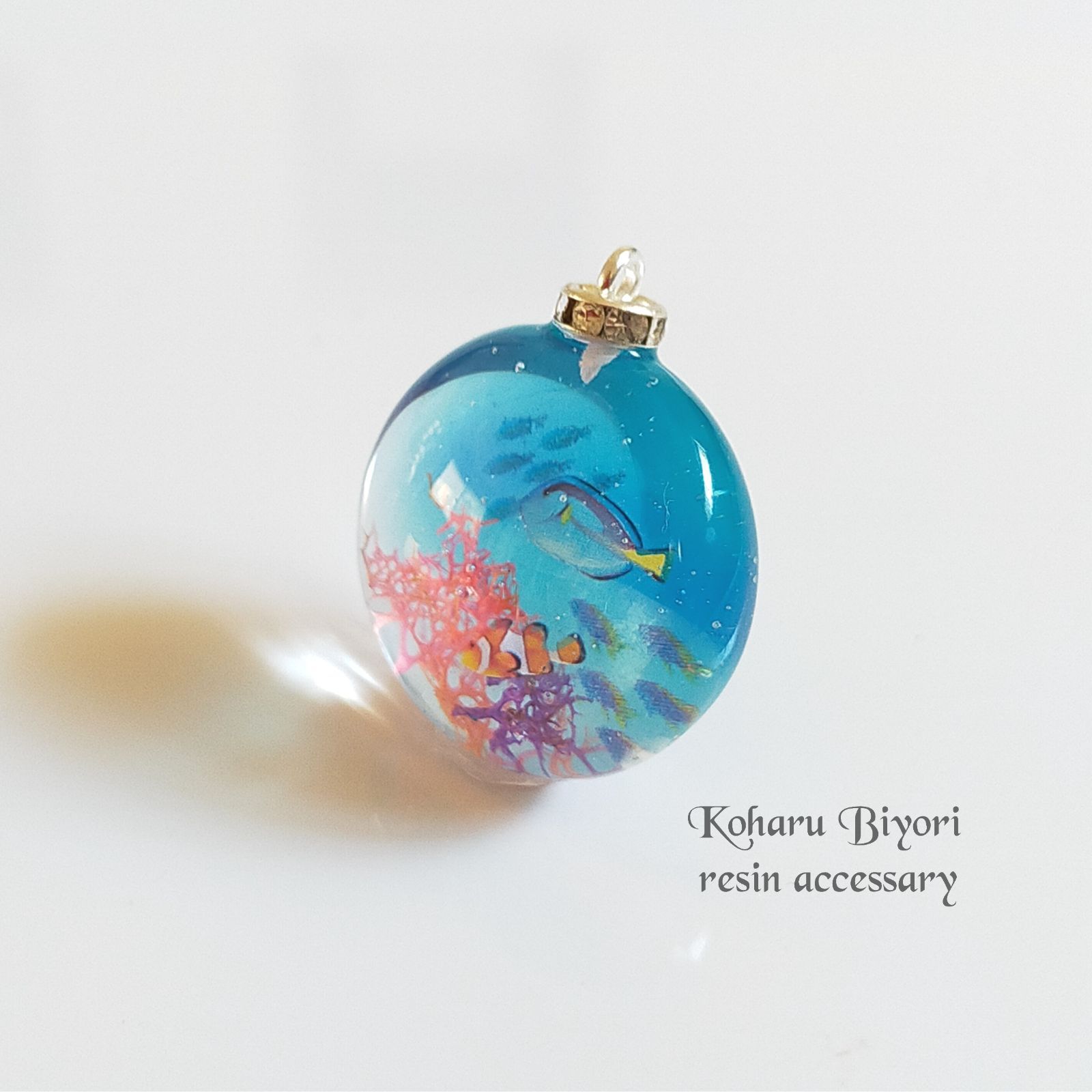 No.128 レジンネックレス・熱帯魚 - メルカリ