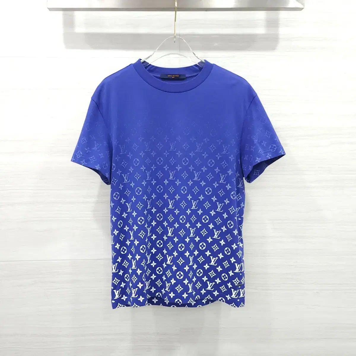 XS / ルイヴィトン グラデーション ブルー モノグラム 半袖 コットン Tシャツ 56,296円
