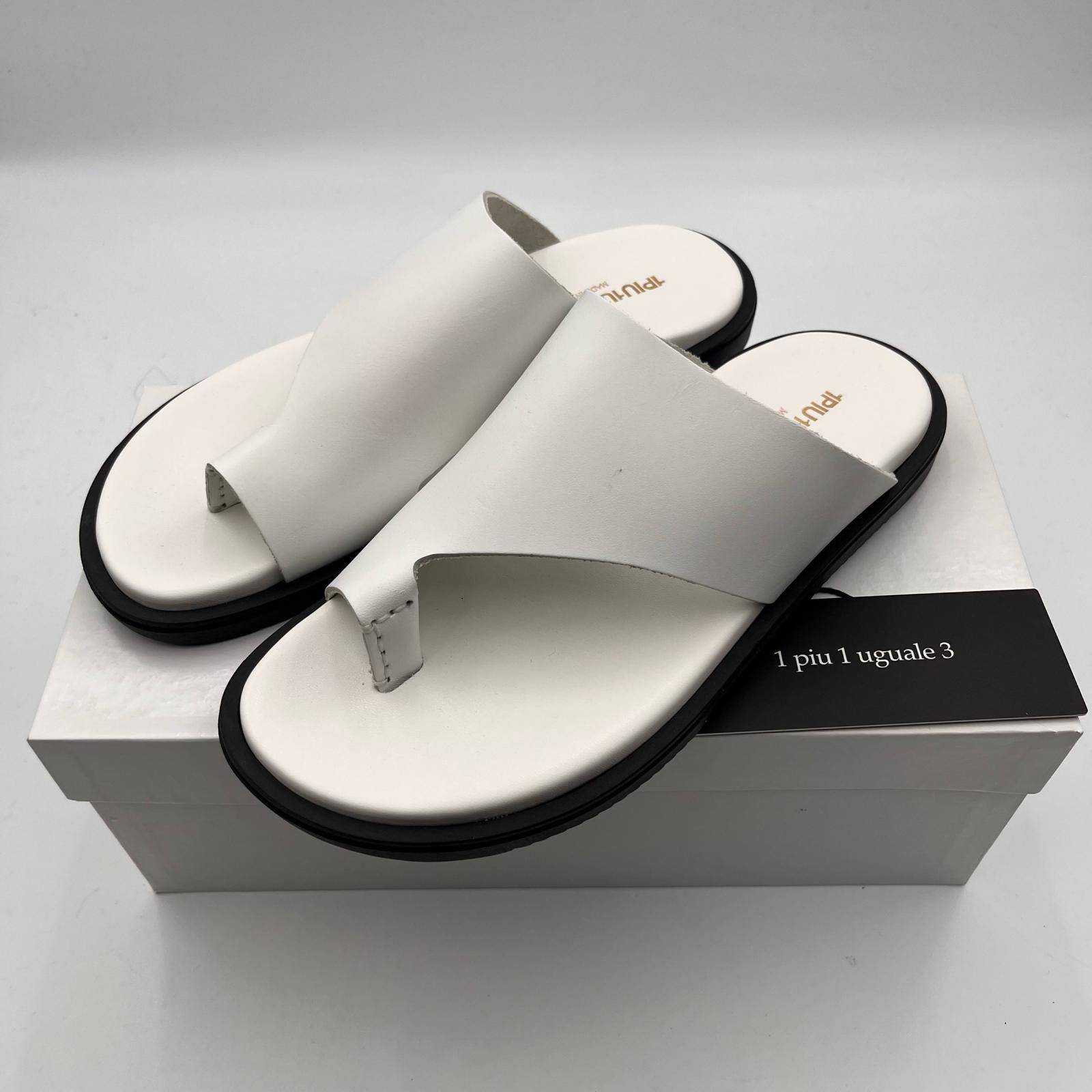 参考上代60500円 未使用 1piu1uguale3 THUMB SANDAL サンダル ウノピュウノウグァーレトレ MRG591 42 27.5cm （24282M）
